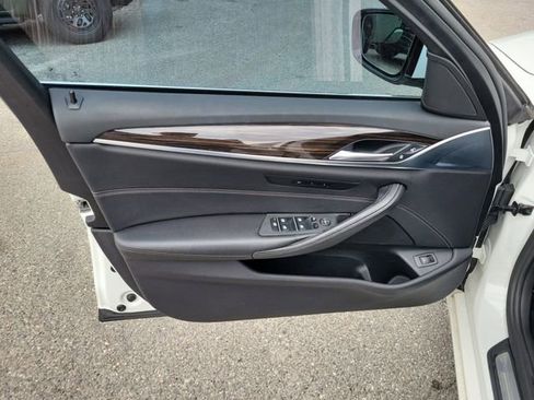 Used 2018 BMW 530i image 8