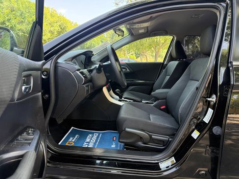 Used 2015 Honda Accord LX image 9