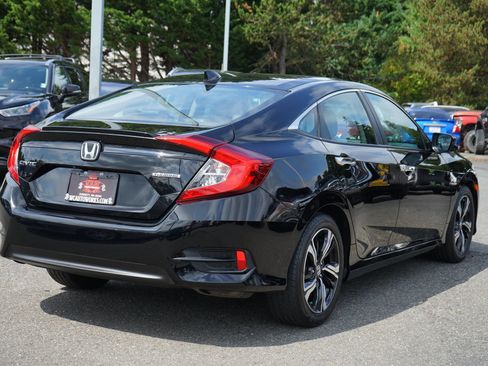 Used 2017 Honda Civic Touring image 5