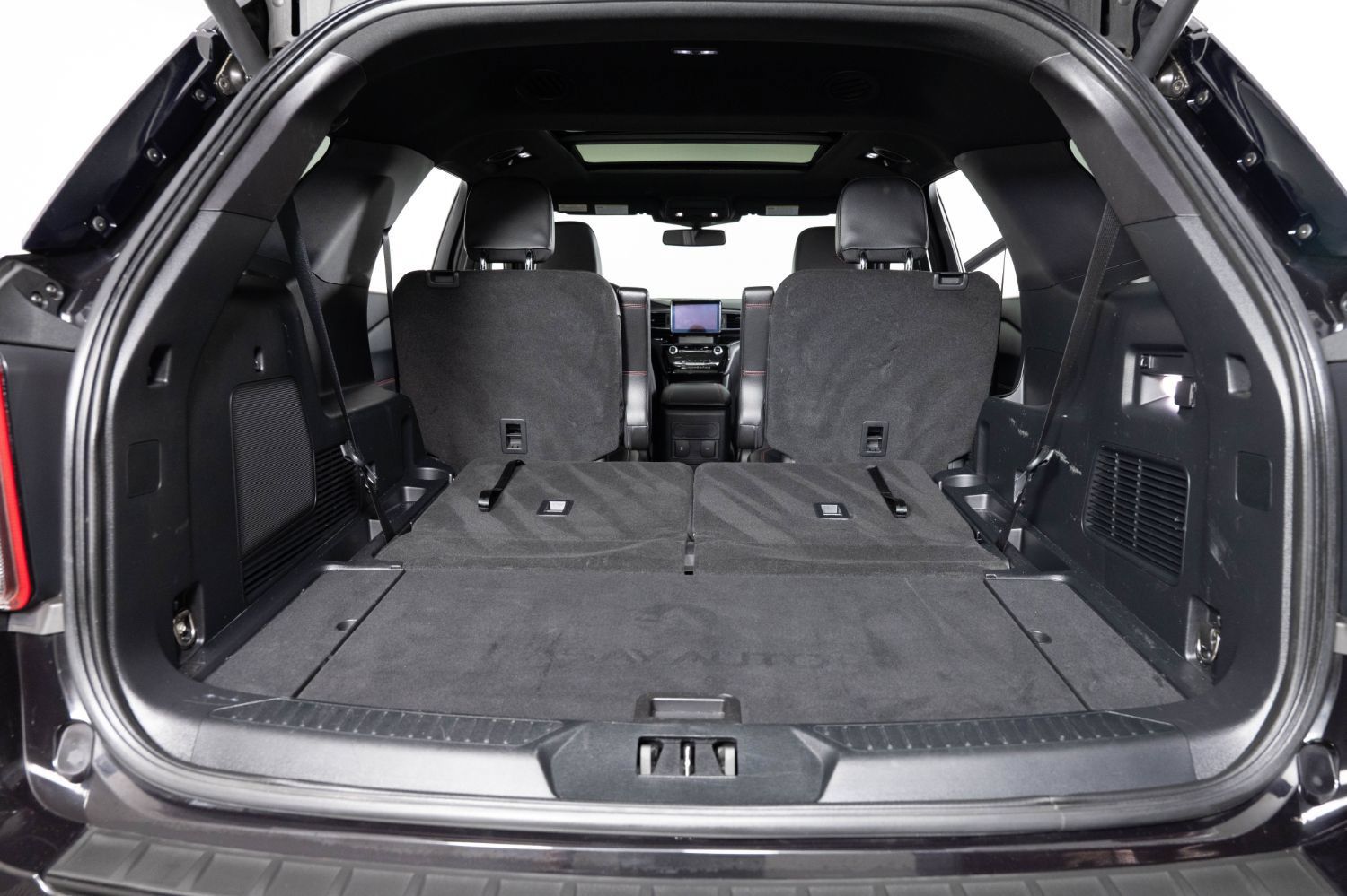 Used 2022 Ford Explorer ST-Line w/ Class IV Trailer Tow Package AWD/4WD image 22
