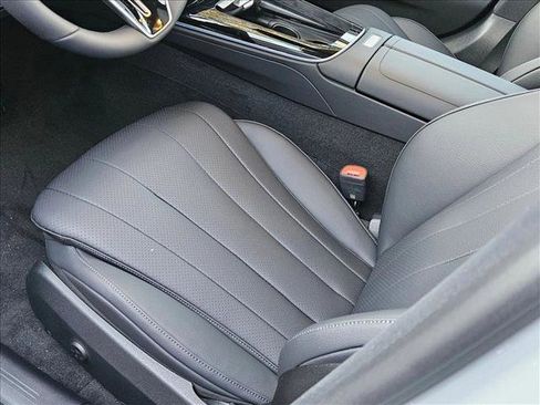 New 2026 Mercedes-Benz E 450 4MATIC Sedan image 4
