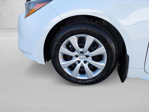 Certified 2025 Toyota Corolla LE image 22