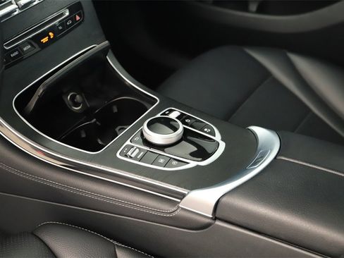 Used 2018 Mercedes-Benz GLC 300 GLC 300 image 17