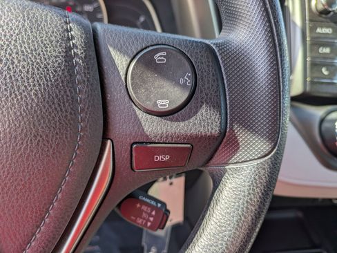 Used 2015 Toyota RAV4 LE image 19