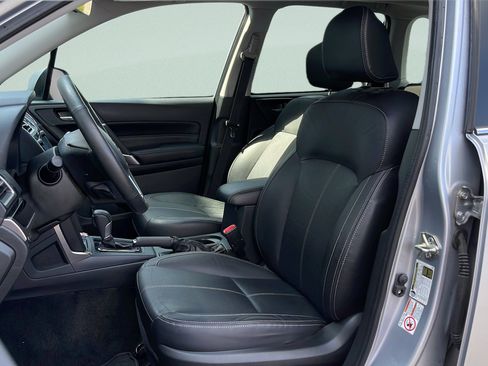 Used 2018 Subaru Forester 2.5i Touring AWD/4WD image 23