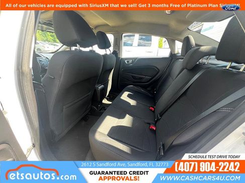 Used 2015 Ford Fiesta SE image 9