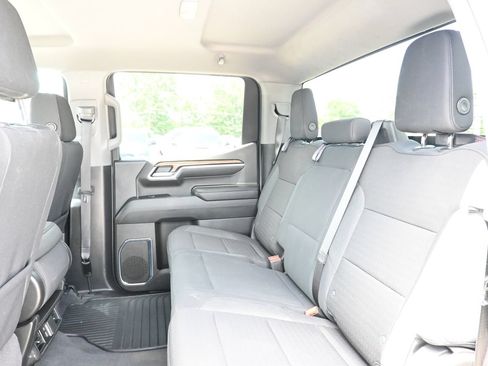 Used 2025 Chevrolet Silverado 1500 LT RWD image 22