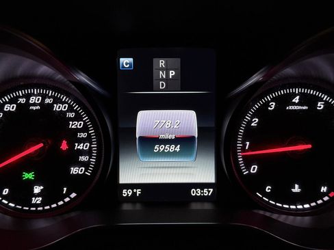 Used 2019 Mercedes-Benz GLC 300 4MATIC w/ Premium Package image 40