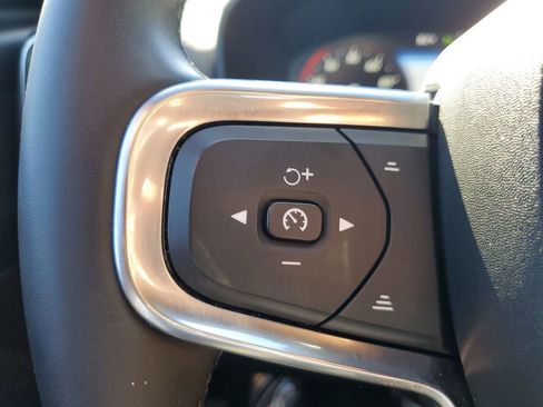 Used 2022 Volvo XC40 T5 Inscription w/ Advanced Package image 30