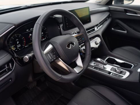 Certified 2026 INFINITI QX60 Luxe w/ Family Package image 7