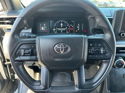 Certified 2025 Toyota Tacoma SR5 AWD/4WD image 12