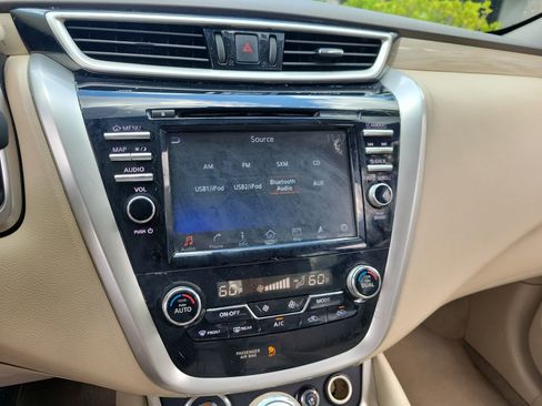 Used 2015 Nissan Murano Platinum w/ Platinum Technology Package FWD image 24