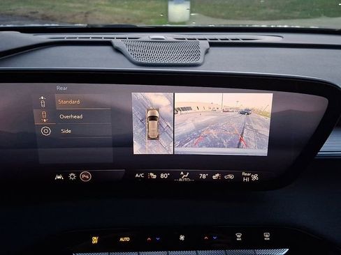 Used 2025 Buick Enclave Preferred FWD image 20
