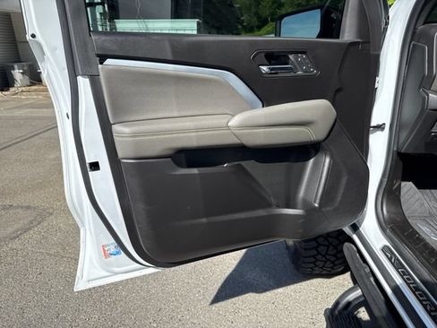 Used 2023 Chevrolet Colorado ZR2 w/ ZR2 Convenience Package III AWD/4WD image 15