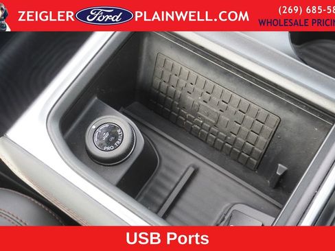 Used 2025 Ford Expedition Active image 27