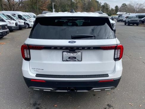 New 2026 Ford Explorer Active w/ Active Comfort Package RWD image 29