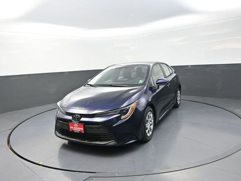Used 2024 Toyota Corolla LE image 37