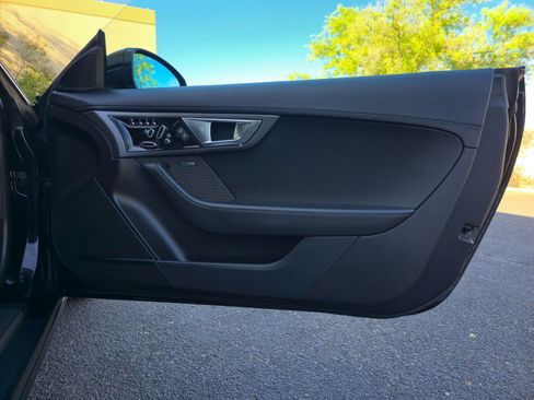 Used 2016 Jaguar F-TYPE Coupe image 21