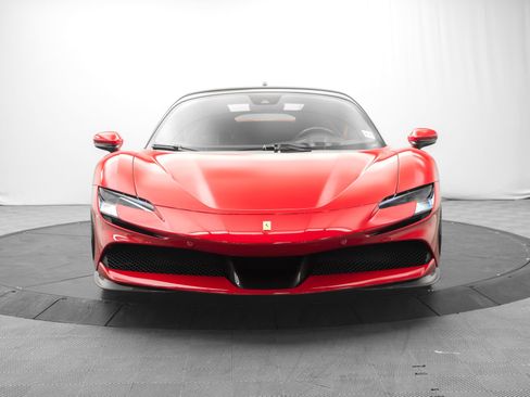 Used 2022 Ferrari SF90 Stradale AWD/4WD image 8