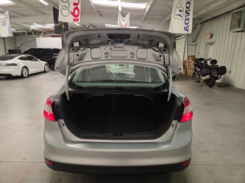 Used 2014 Ford Focus S FWD image 28