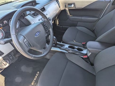 Used 2010 Ford Focus SES image 21