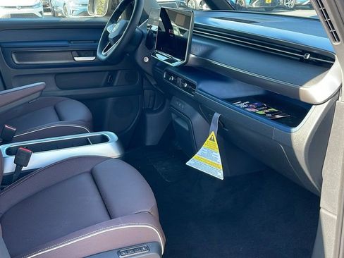 New 2025 Volkswagen ID. Buzz Pro S image 30