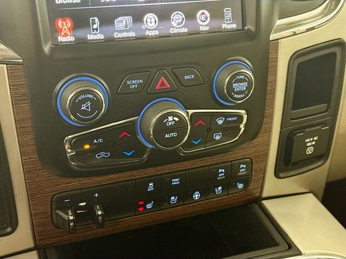 Used 2017 RAM 2500 Laramie AWD/4WD image 16