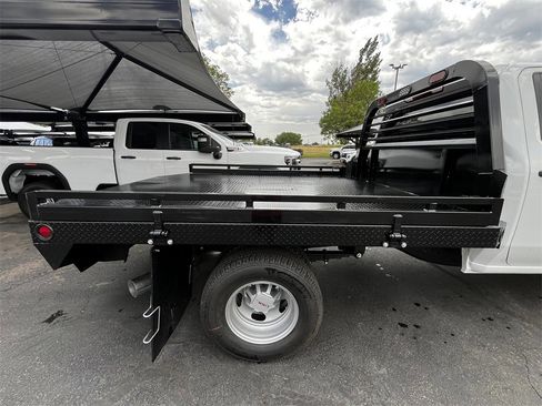 New 2025 GMC Sierra 3500 Pro w/ Convenience Package image 5