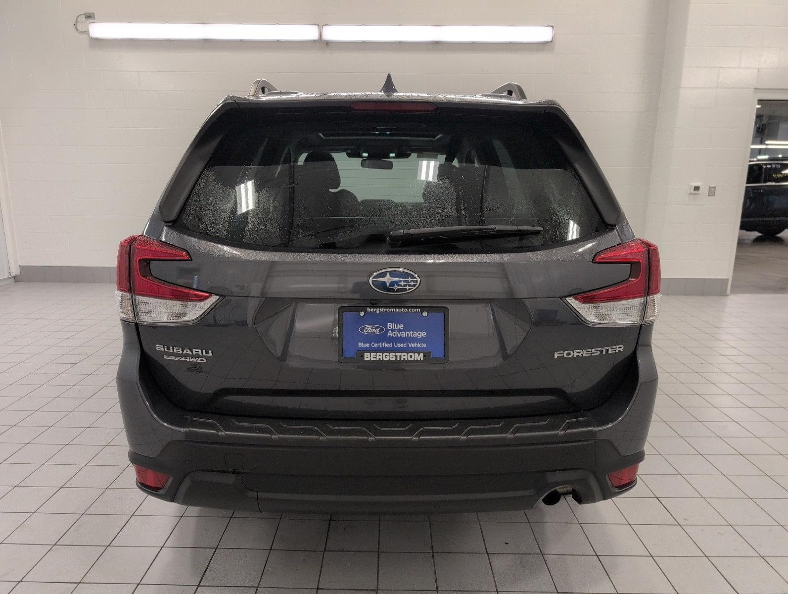 Used 2023 Subaru Forester Premium AWD/4WD image 25