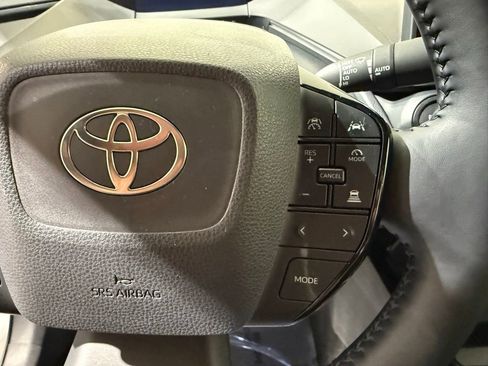 Used 2025 Toyota Prius XLE AWD/4WD image 22