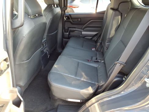 Certified 2025 Toyota 4Runner TRD Off-Road Premium AWD/4WD image 10