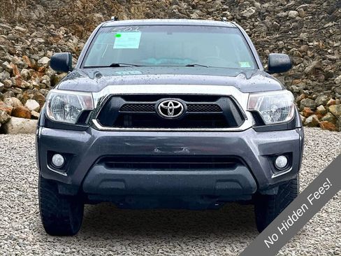 Used 2015 Toyota Tacoma 4x4 Double Cab w/ SR5 Package image 3