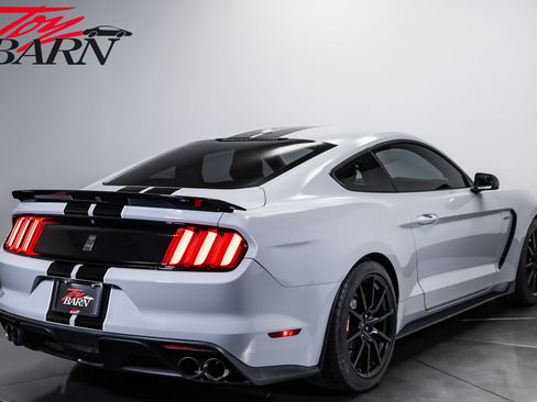 Used 2016 Ford Mustang Shelby GT350 w/ Technology Package RWD image 5