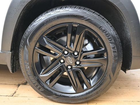 Used 2025 Chevrolet Trax ACTIV FWD image 14
