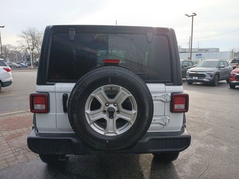 Used 2022 Jeep Wrangler Sport S image 8