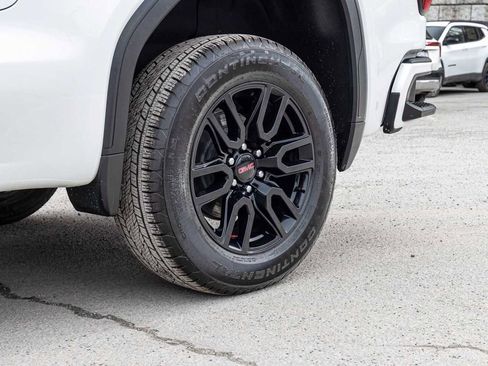 Used 2025 GMC Sierra 1500 Elevation w/ Elevation Premium Package image 8