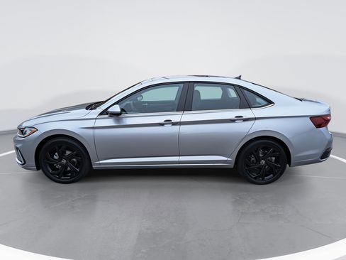 New 2026 Volkswagen Jetta SE image 6