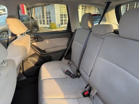 Used 2015 Subaru Forester 2.5i Premium w/ All-Weather Package image 12