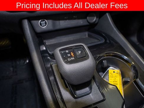 Used 2023 Nissan Rogue SV FWD image 15