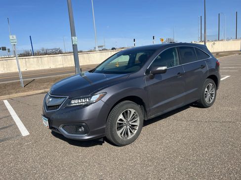 Used 2017 Acura RDX AWD w/ Advance Package image 3