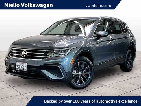 Used 2024 Volkswagen Tiguan SE FWD image 1