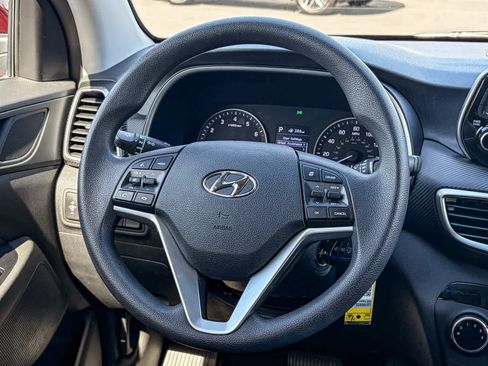 Used 2020 Hyundai Tucson SE image 14