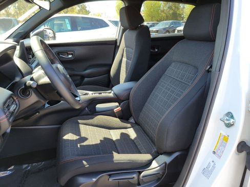 Used 2025 Honda HR-V Sport image 23