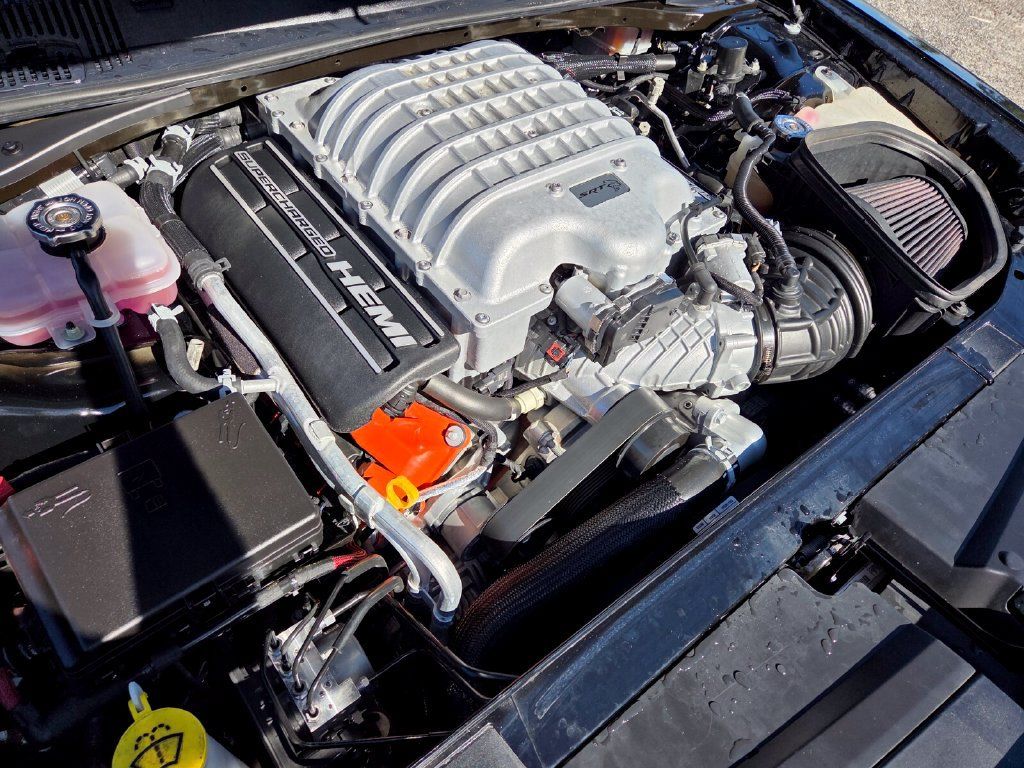 Used 2022 Dodge Challenger SRT Hellcat RWD image 9
