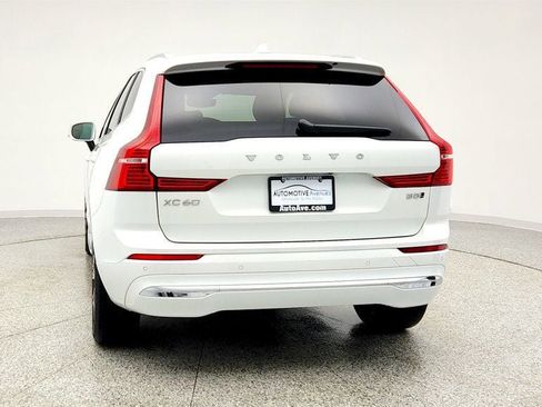 Used 2022 Volvo XC60 B5 Inscription w/ Climate Package image 6