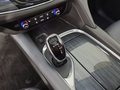 Used 2020 Buick Enclave Essence w/ Sport Touring Edition FWD image 33