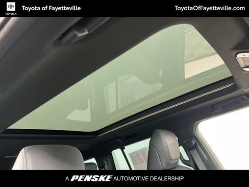 Used 2024 Lexus GX 550 w/ Cold Area Package image 6