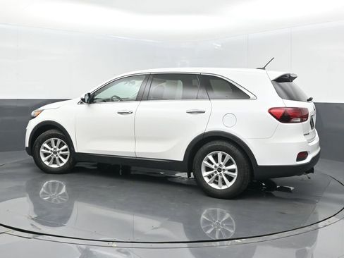 Used 2019 Kia Sorento LX FWD image 5