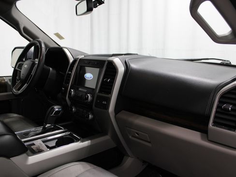 Used 2018 Ford F150 Lariat w/ Equipment Group 502A Luxury AWD/4WD image 25
