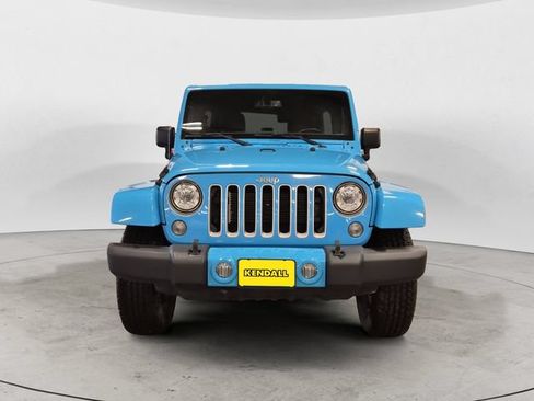 Used 2017 Jeep Wrangler Unlimited Sahara w/ Connectivity Group AWD/4WD image 2